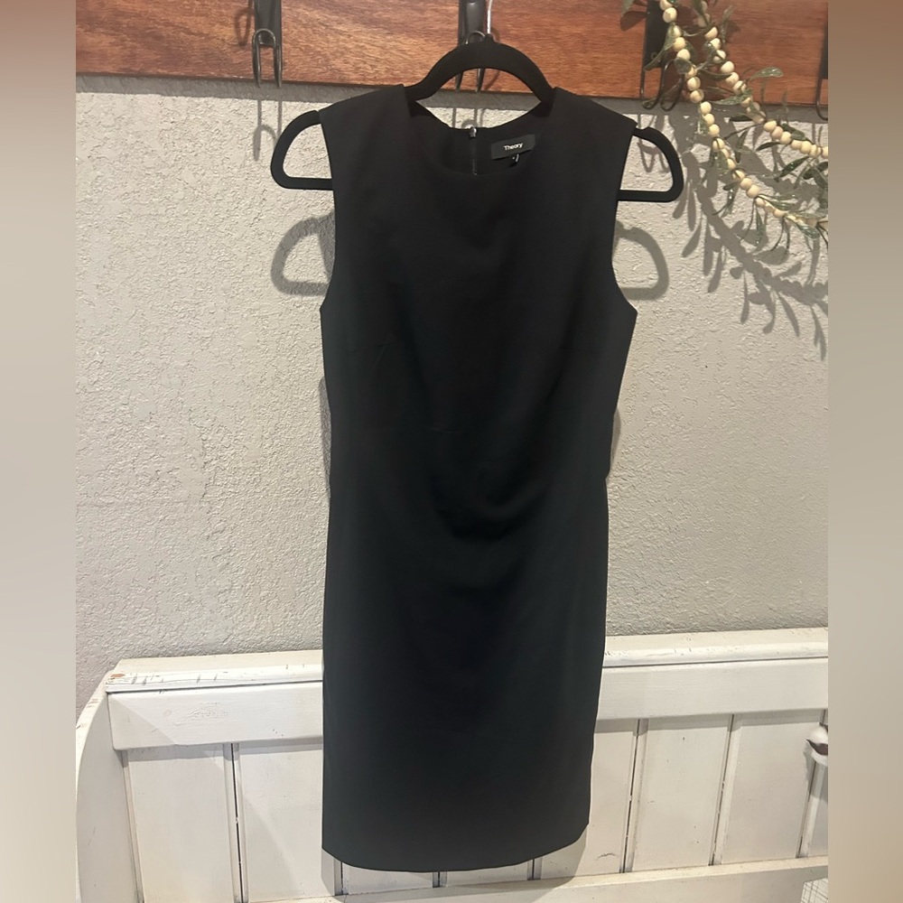 Theory Elegant Black Sleeveless Dress